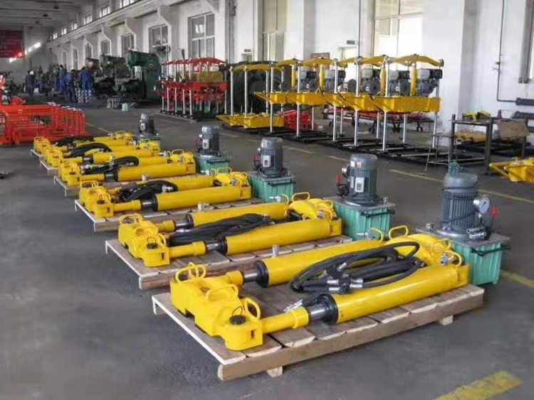 YLS-900型液壓拉伸(shēn)機