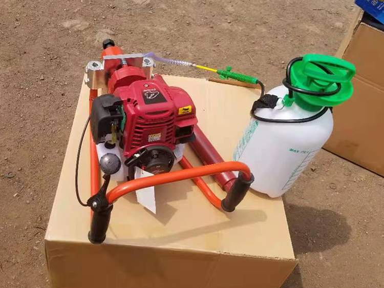 NLQ-45型内(nei)燃砼枕(zhen)螺栓鑽(zuàn)取機