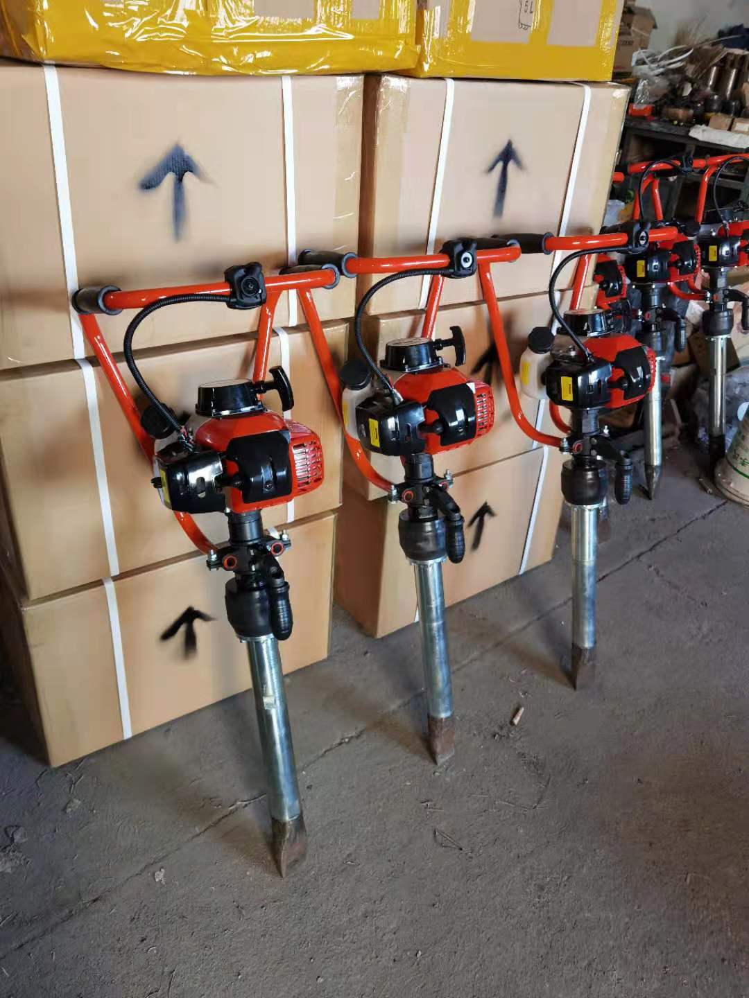 ND-4型(xing)手提式(shi)内燃搗(dǎo)固鎬