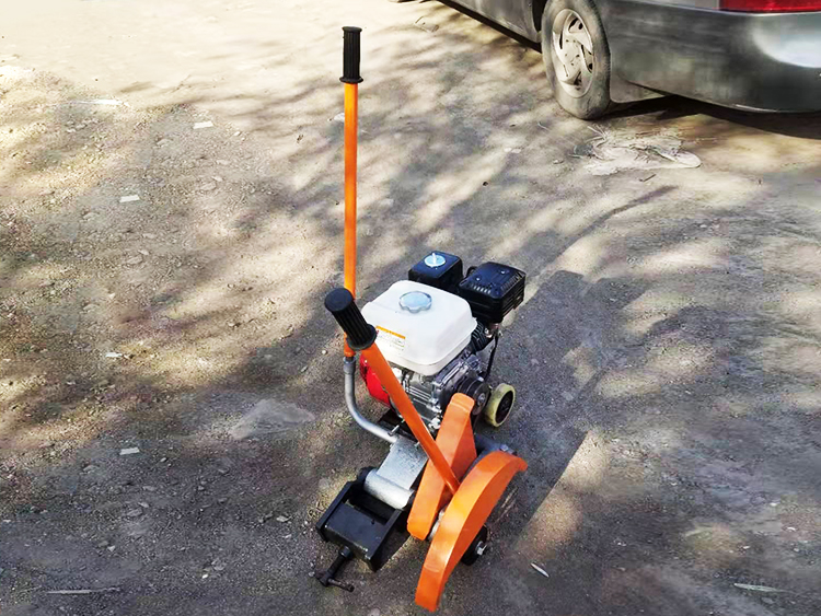 NQG-6.5II型内燃(rán)鋼軌鋸軌機(ji) 