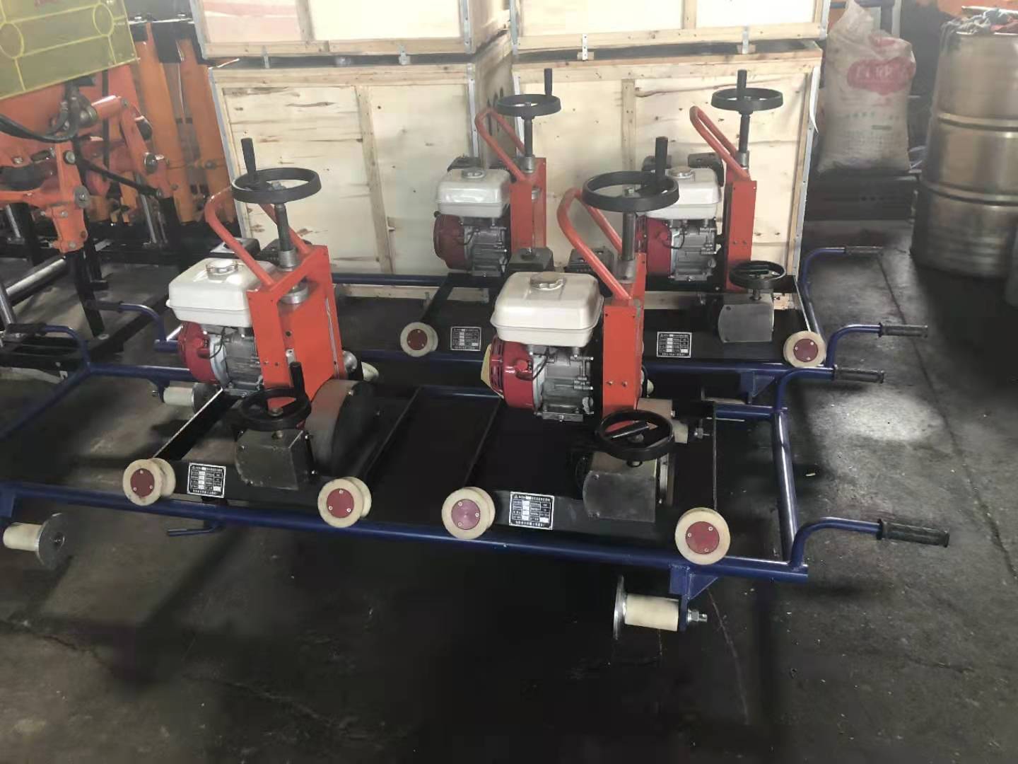 NCM-4.0型内燃(rán)道岔打(da)磨機