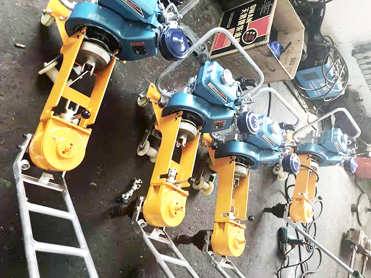 NLB-300型單(dan)頭内燃螺栓(shuān)扳手